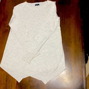 Women’s lightweight sweater